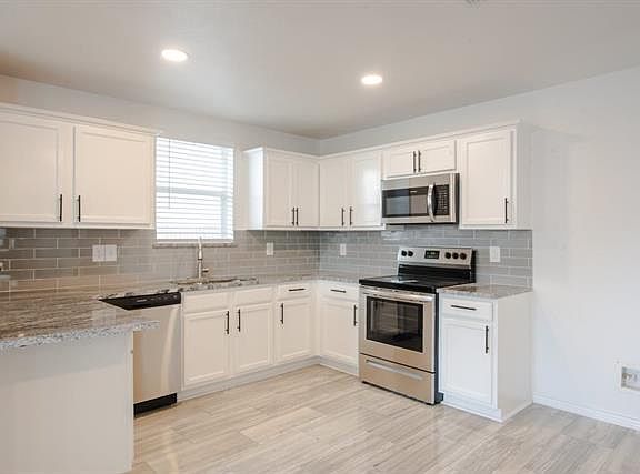 5th image of 2809 Kerrville Dr