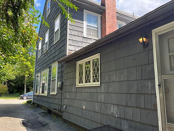 3rd image of 209 W Main St