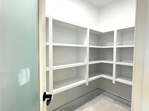 4th image of 4790 Cowboy St