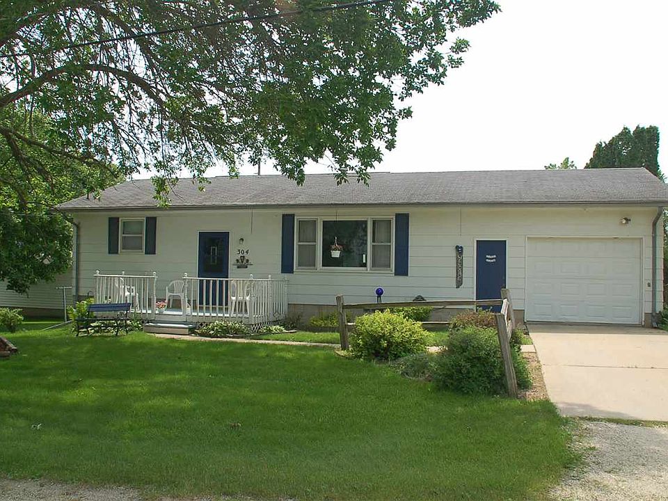 1st image of 304 Lincoln Dr