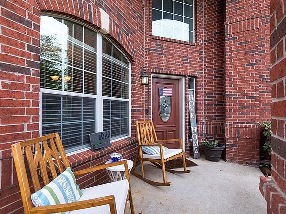 4th image of 4016 Burwood Dr