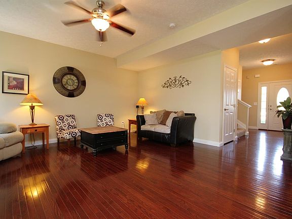 5th image of 427 Hennepin Dr