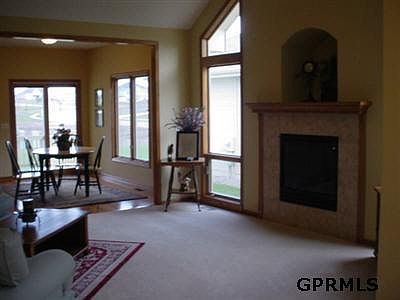 3rd image of 9510 Valley Cres