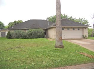 422 Savannah Dr, Pharr, TX 78577