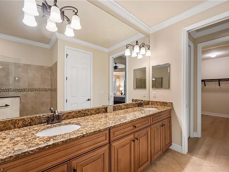 9234 Veneto Pl — Photo 21