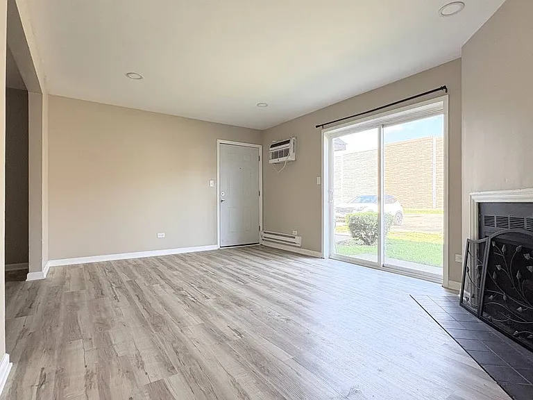 4241 Jennifer Ln #1A — Photo 5