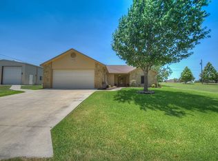 323 Boulder Dr, Kingsland, TX 78639