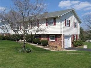 2145 Coventry Rd, Lancaster, PA 17601