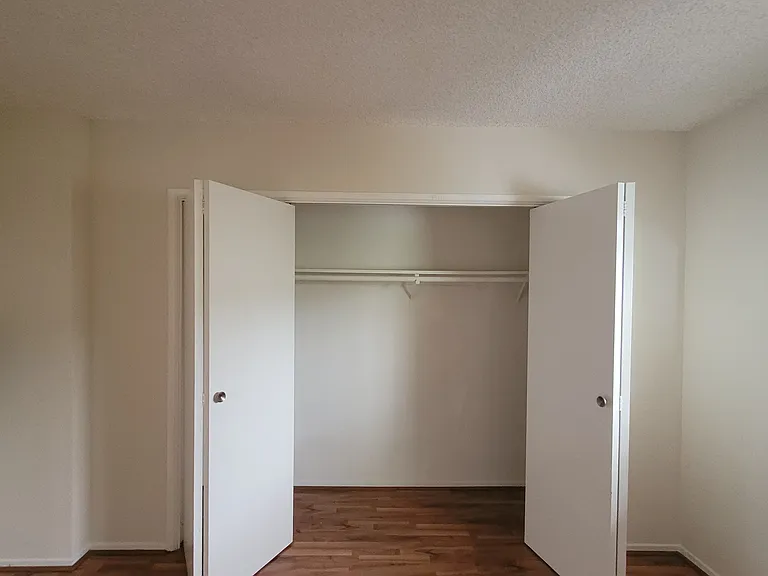 Amherst Apartments — Photo 13
