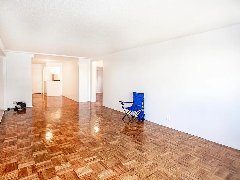 208 Anderson St #S2F — Photo 15
