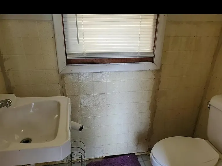 311 N Sunset Ave — Photo 8
