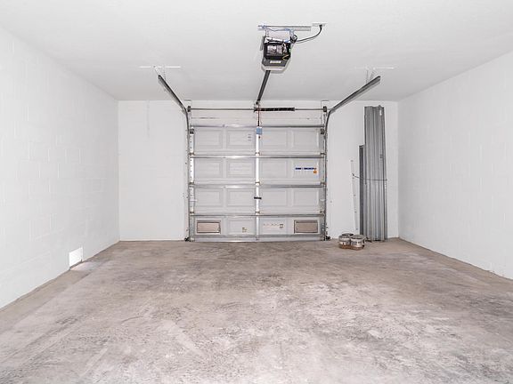 5th image of 4424 Tucson Loop Dr