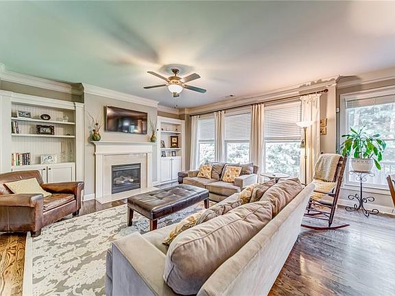 4th image of 1764 Grand Oaks Dr