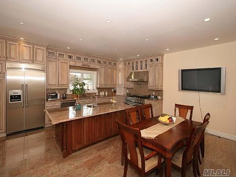 Central Island Kitchen