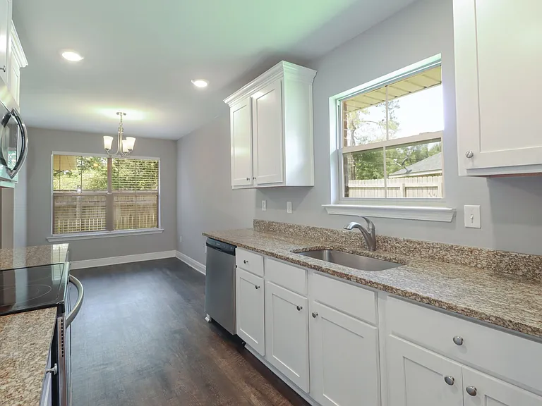 16509 Lexington Ct — Photo 21