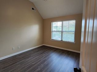 71 Village Park Dr, Newnan, GA 30265