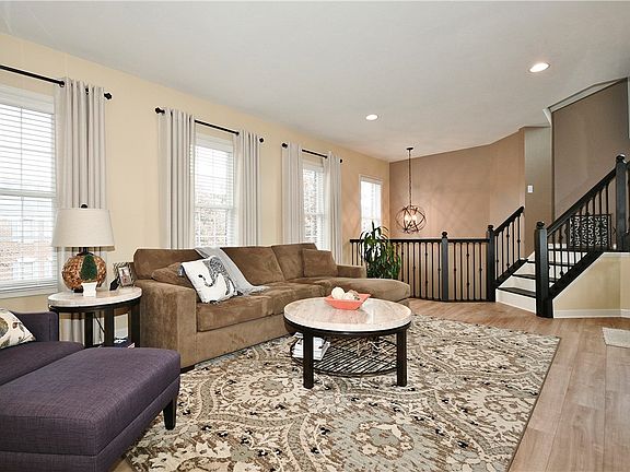 5th image of 354 Marshall Heights Dr