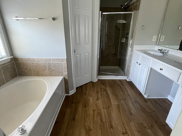 2310 Vistoria Dr — Photo 9