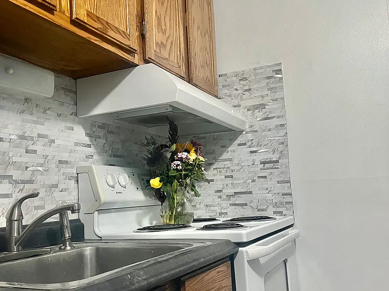 74 Beach St #3 — Photo 9