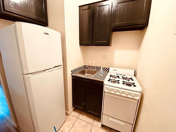 2nd image of 300 E 92nd St APT 2C