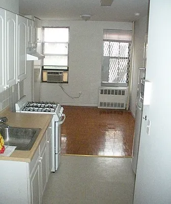 Rented by 4 Points Properties | media 14