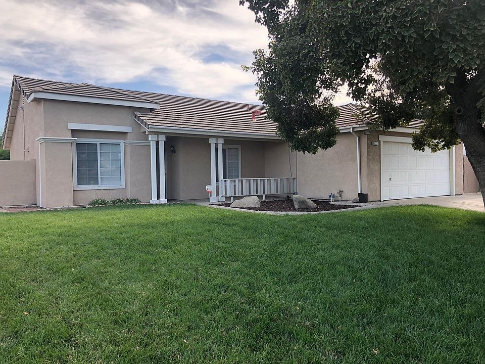 1st image of 3123 Fairmont Dr