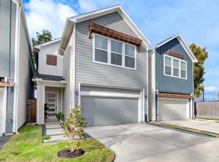 704 Pinemont Canyon Ln, Houston, TX 77018