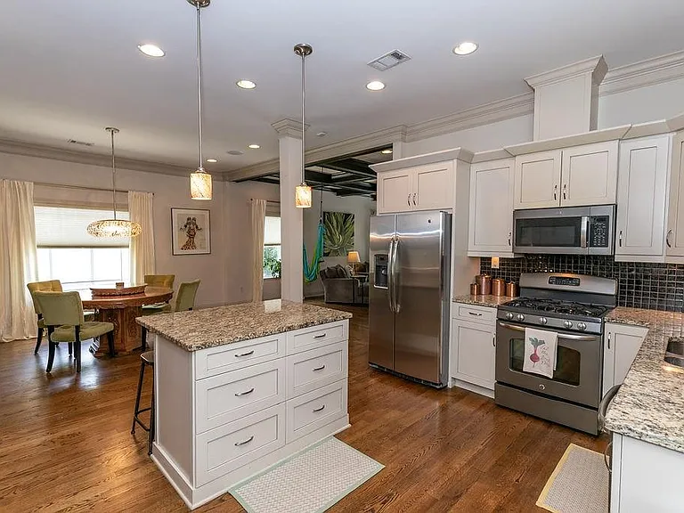 1084 Sanders Ave SE #A — Photo 8