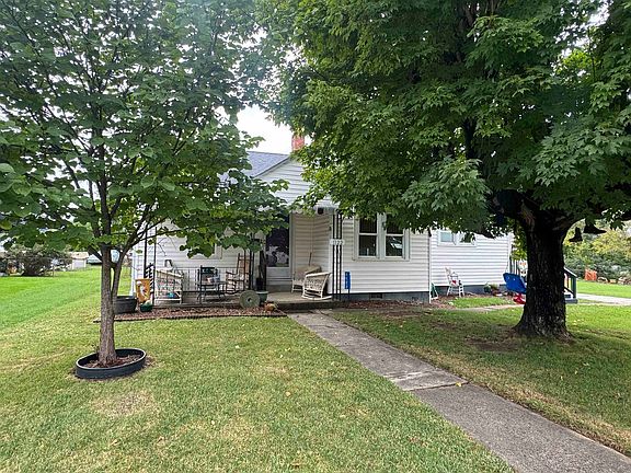 3rd image of 1122 Ralston Ave