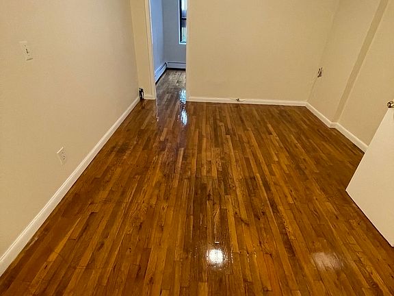 4th image of 209 Madison St #3