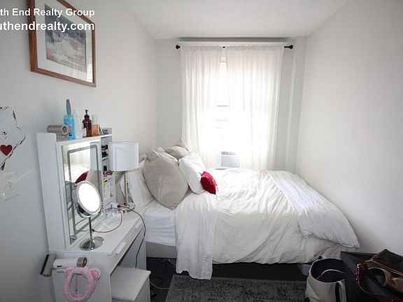 5th image of 672 Massachusetts Ave APT 4