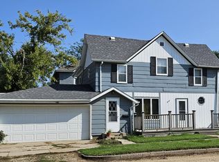 202 W 7th Ave, Webster, SD 57274