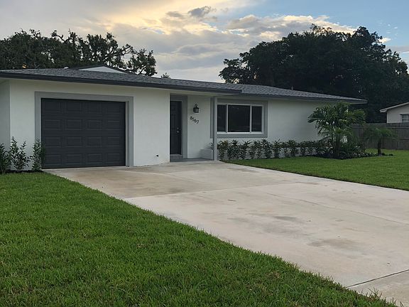 4th image of 8567 Sunset Dr