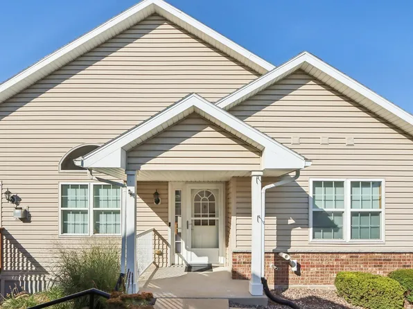 113 Summit Ct, Columbus, WI 53925