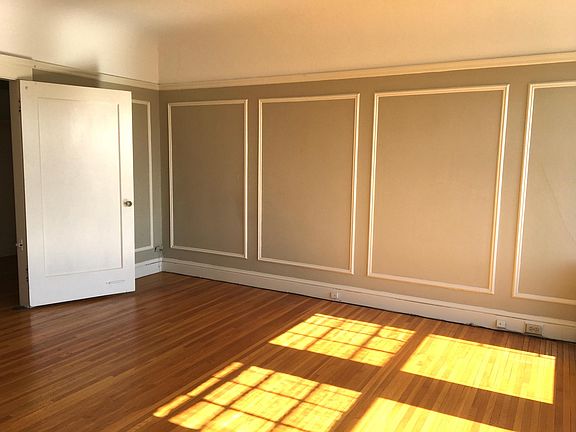 3rd image of 2810 Franklin St APT 31