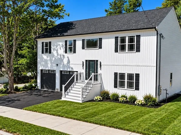 187 Pitman St, New Bedford, MA 02746