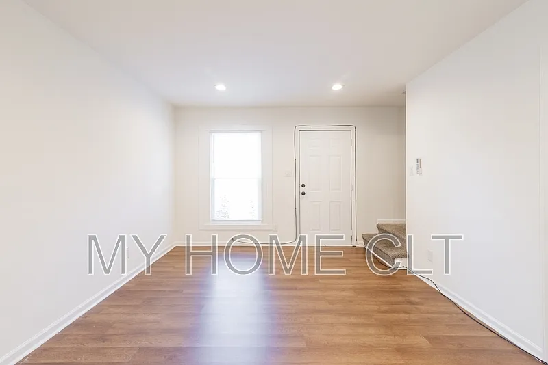 2 bed, 1.5 bath, 954 sqft, $1,250 — Photo 4