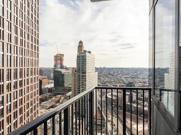 66 Rockwell Place image 5 of 20