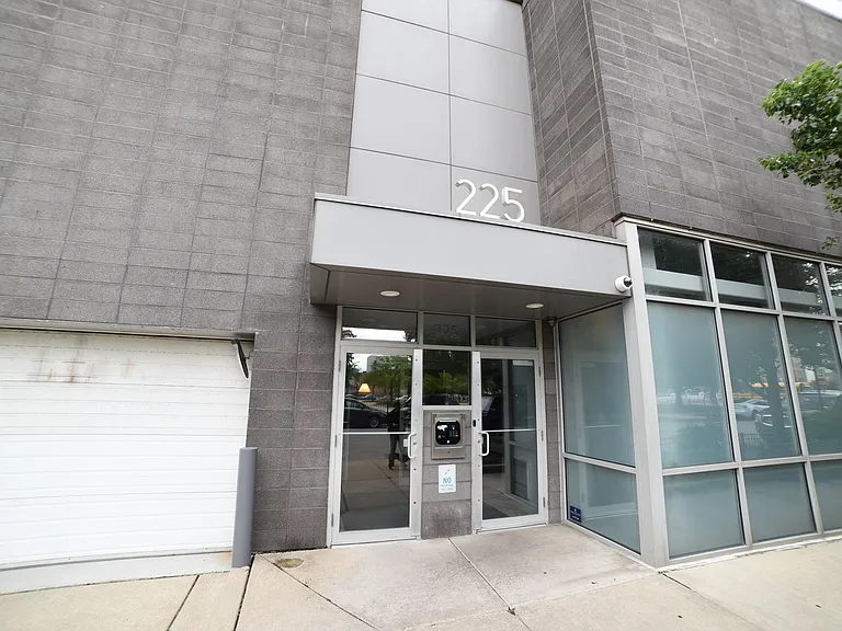 225 S Sangamon St #701 — Photo 15
