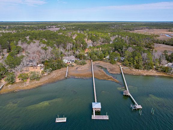 4th image of 820 Pineneedle Way