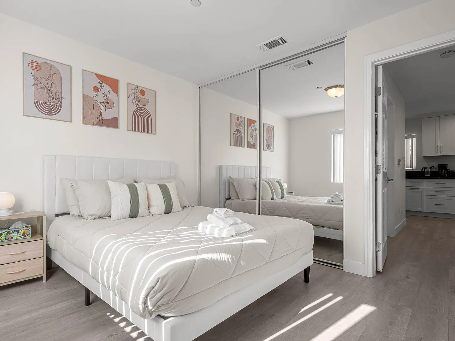 1 bed, 2577 sqft, $3,000 — Photo 4