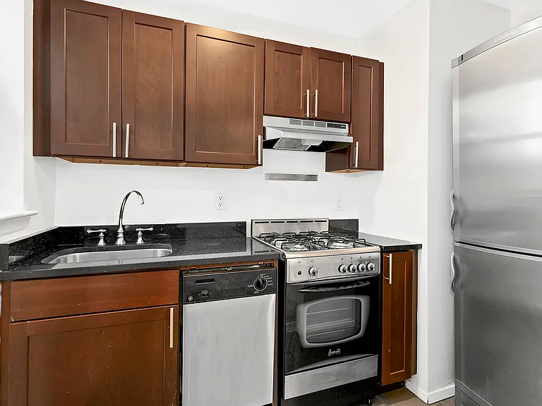 25 Lafayette Ave #FIVEF — Photo 3