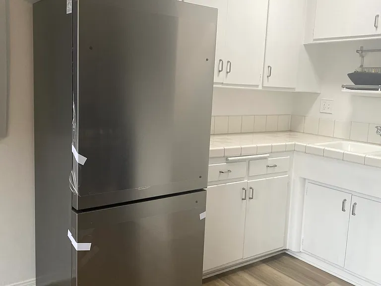 1173 N Curson Ave #11 — Photo 4