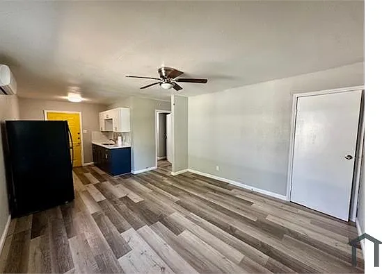 990 SW 37th St — Photo 10