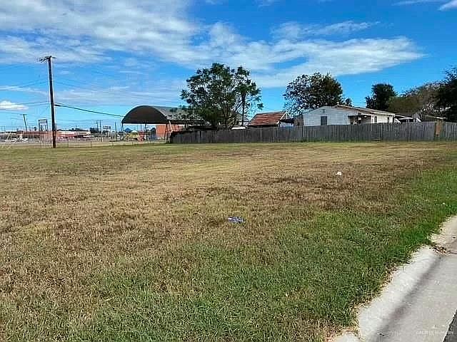 1st image of 3934 Leigh Dr