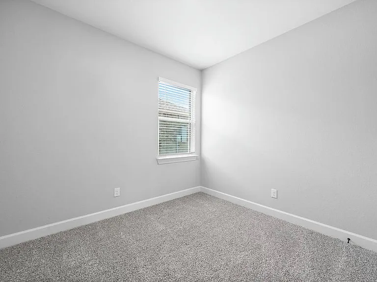 2032 Brentwood Dr — Photo 16