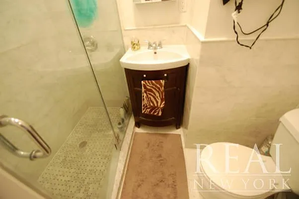 Rented by REAL New York | media 25