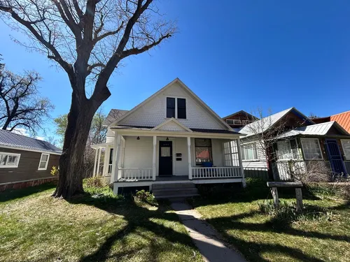 1035 E 4th Ave Photo 1