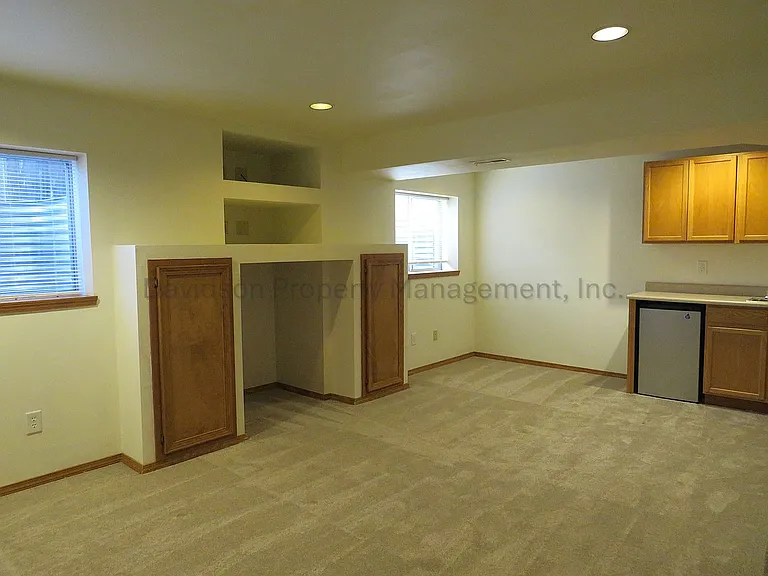 3280 Richmond Dr — Photo 12