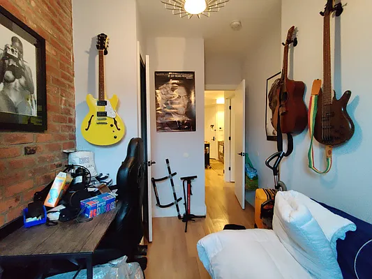 Rented by Signature Property Realty | media 14